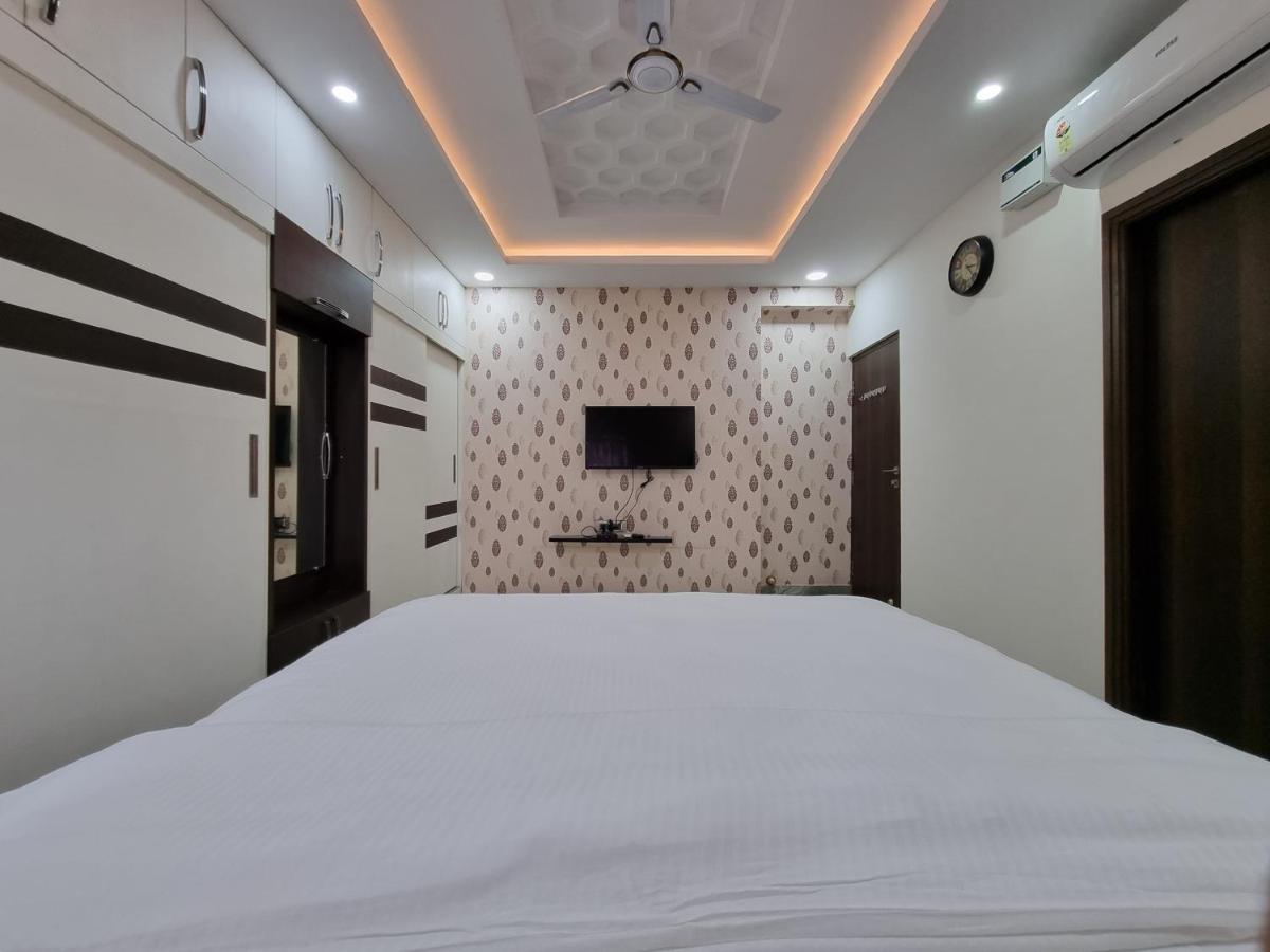 The Urban Nest Hotel Бангалор Екстериор снимка