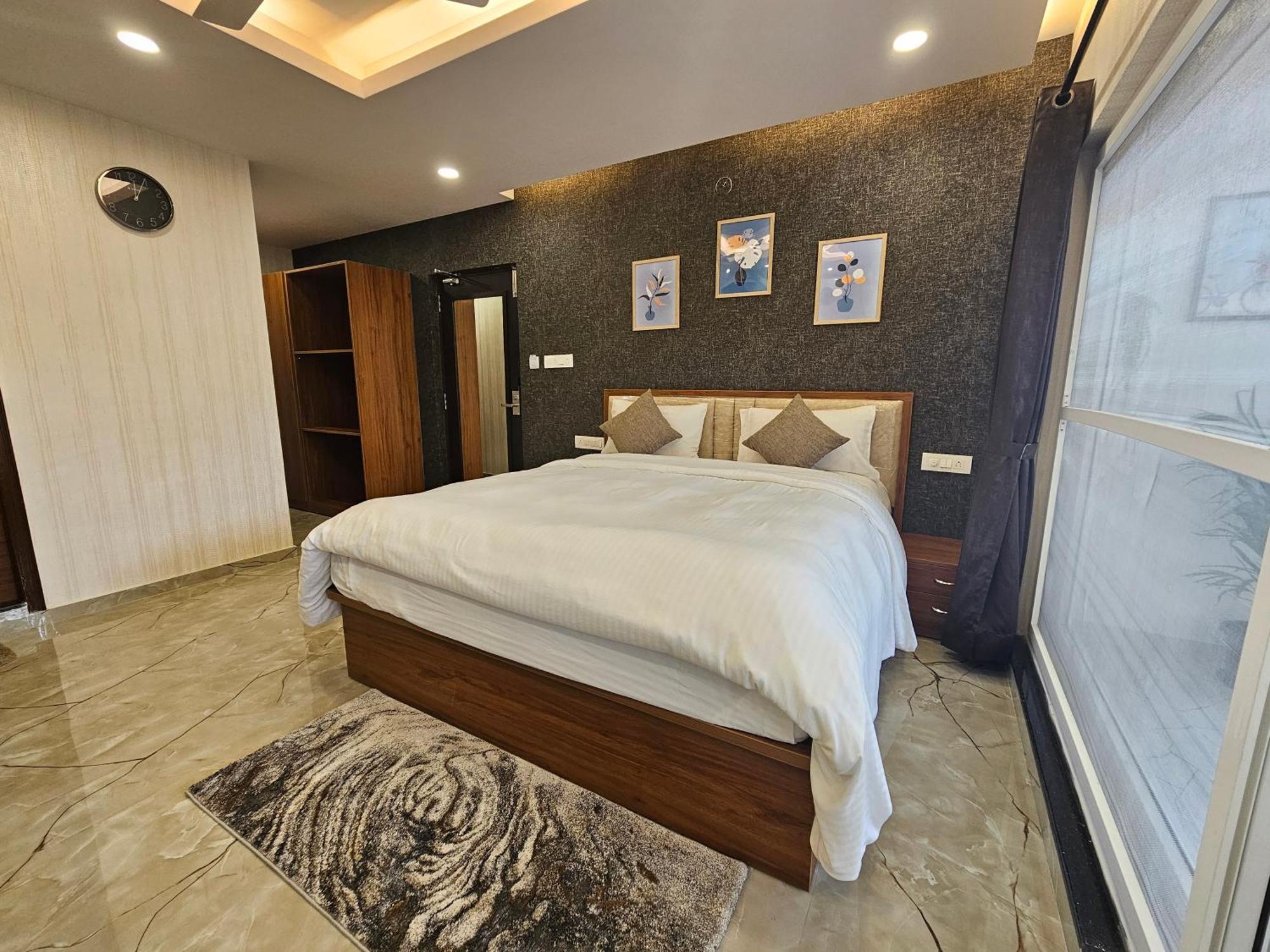 The Urban Nest Hotel Бангалор Екстериор снимка