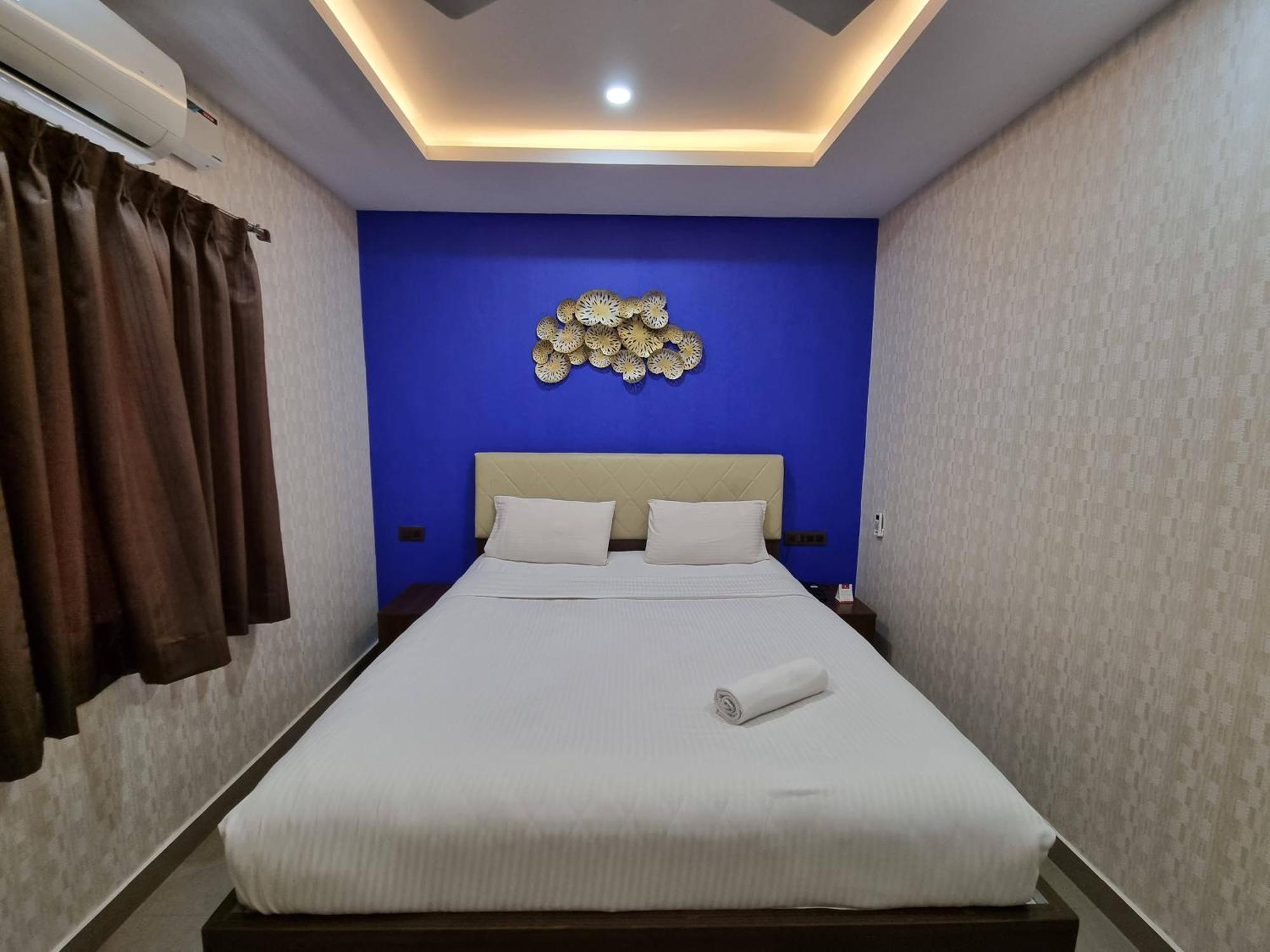 The Urban Nest Hotel Бангалор Екстериор снимка
