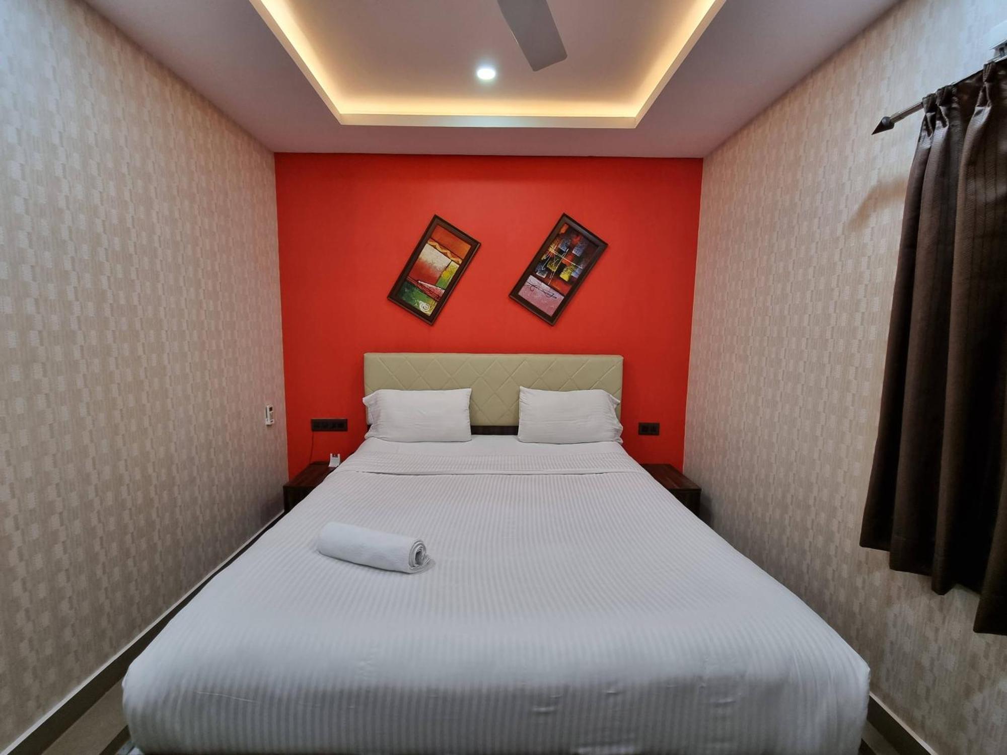 The Urban Nest Hotel Бангалор Екстериор снимка