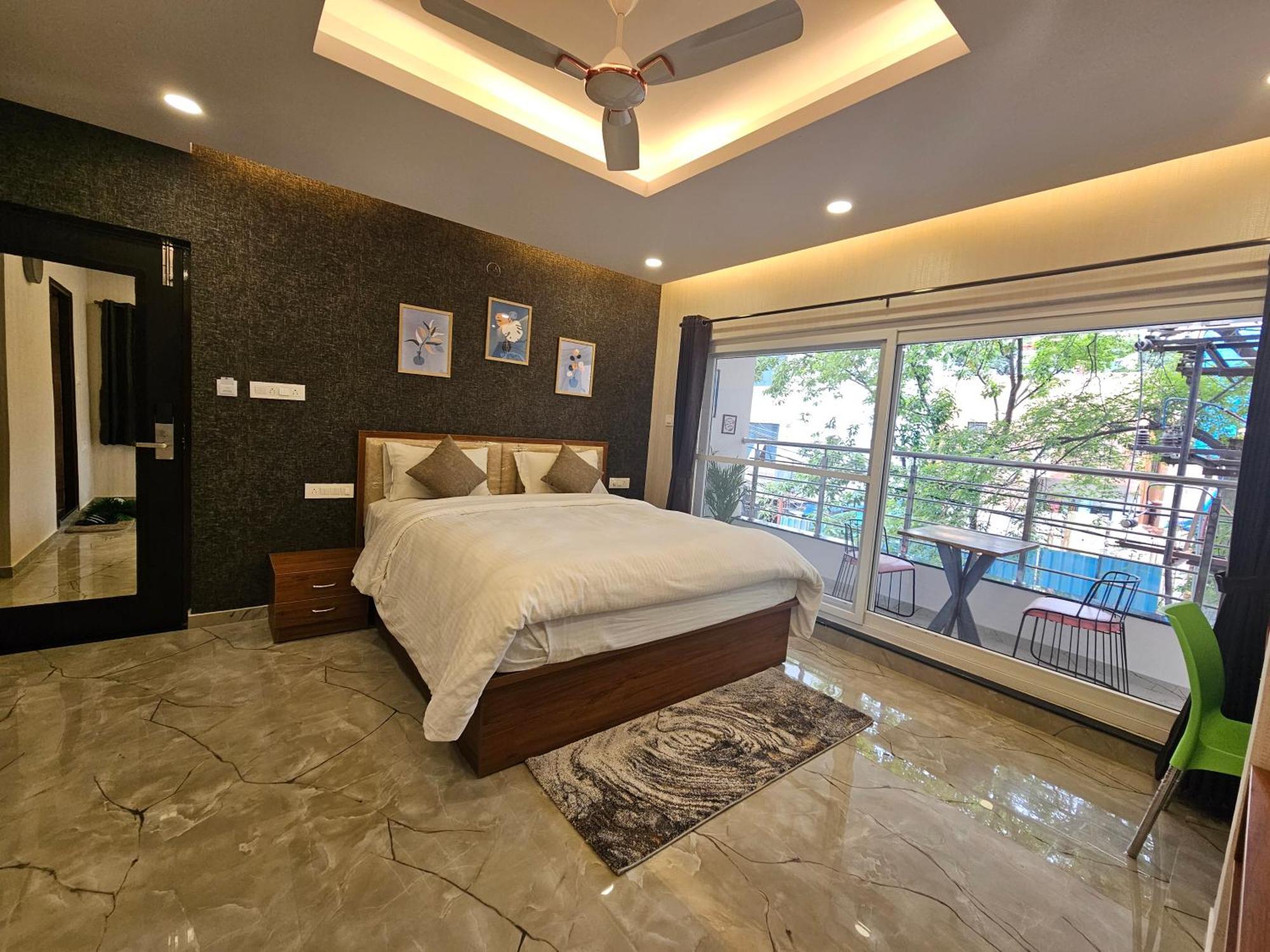 The Urban Nest Hotel Бангалор Екстериор снимка