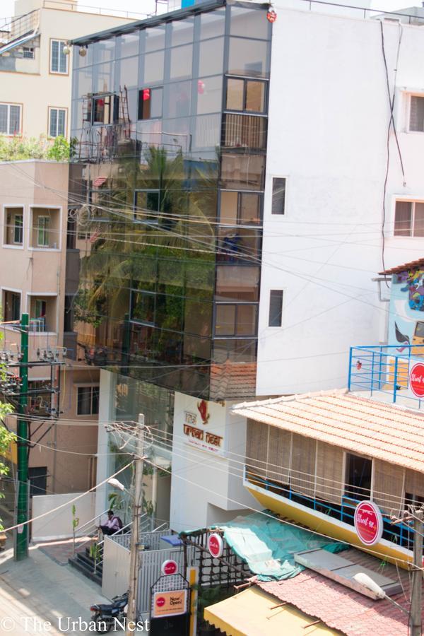 The Urban Nest Hotel Бангалор Екстериор снимка